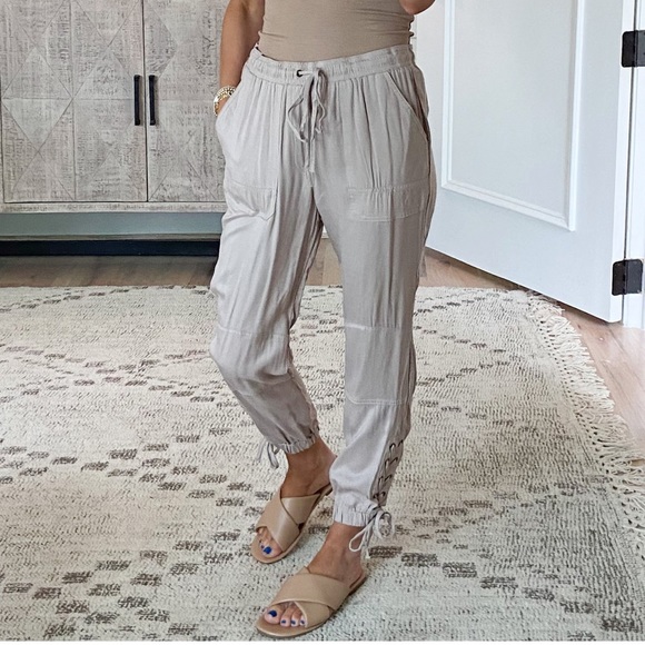 Talulah | Laced Cropped Pants | NWT - Picture 2 of 10